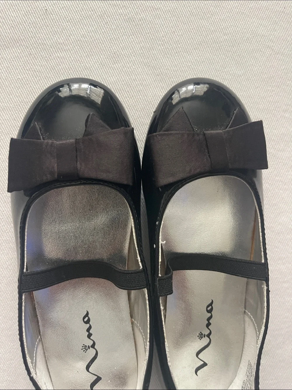 NWOT Nina Size 11 M Girls Black Patent Mary Jane Flats with Bow Accent